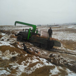 Доставка кирпича по бездорожью | Манипулятор Алматы